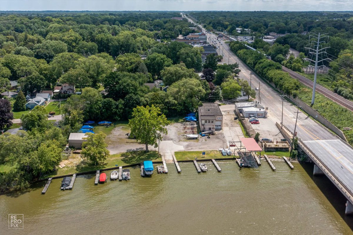 Fox River Waterfront Development With Boat Slips / Marina